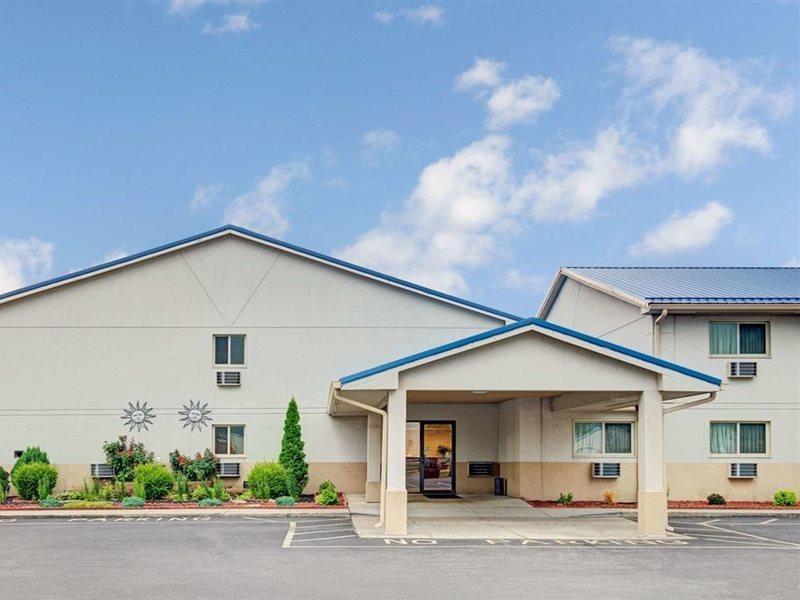 Super 8 By Wyndham Indianapolis Emerson Luaran gambar