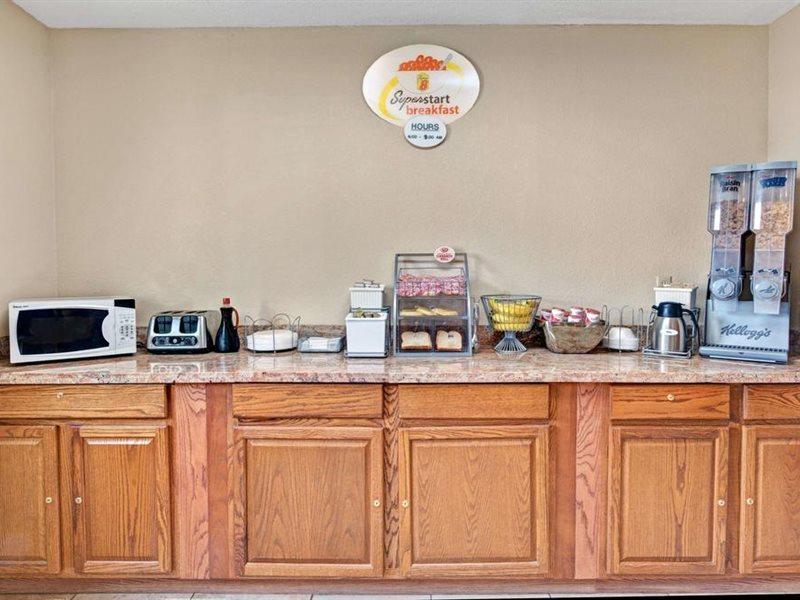 Super 8 By Wyndham Indianapolis Emerson Luaran gambar