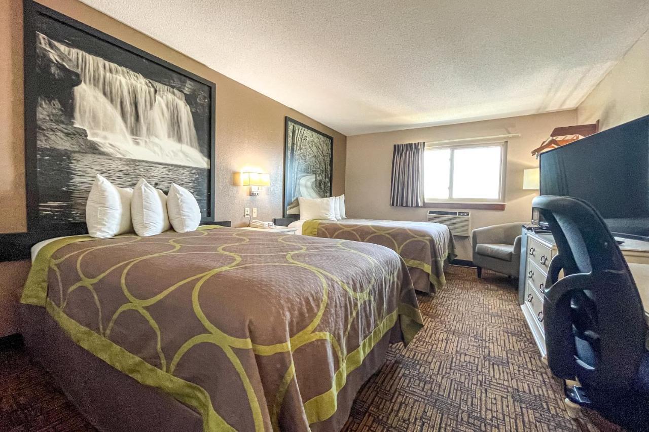 Super 8 By Wyndham Indianapolis Emerson Luaran gambar