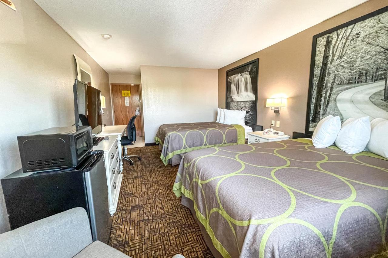 Super 8 By Wyndham Indianapolis Emerson Luaran gambar