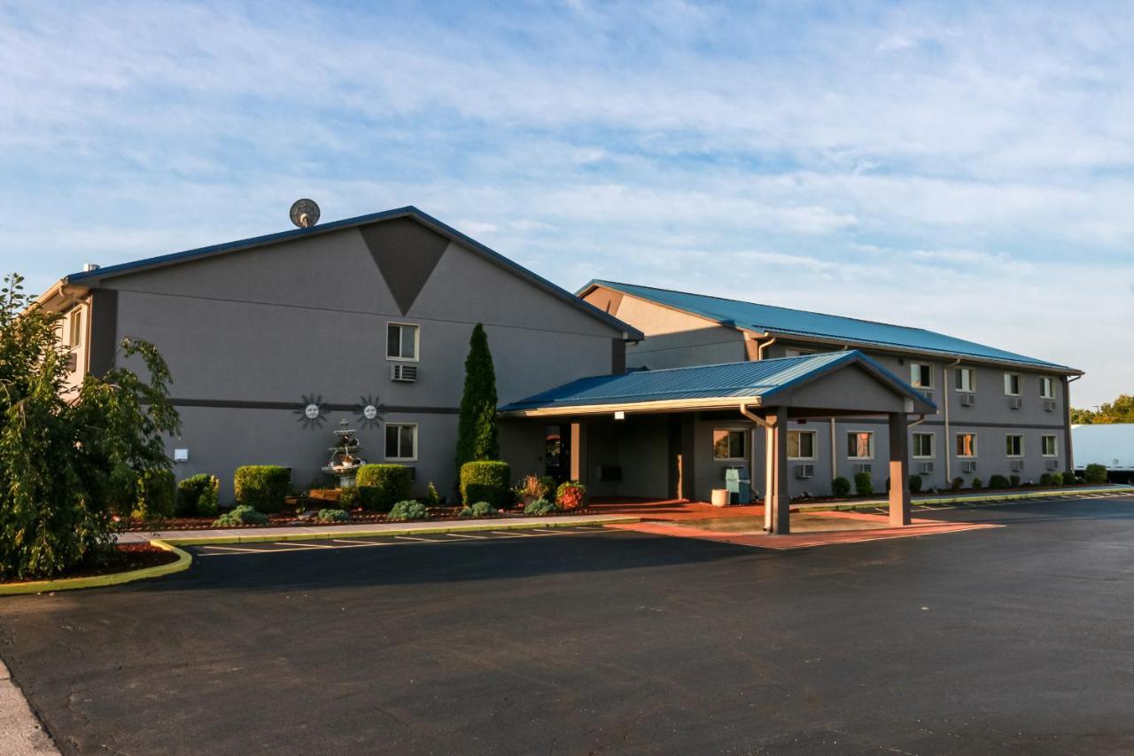 Super 8 By Wyndham Indianapolis Emerson Luaran gambar
