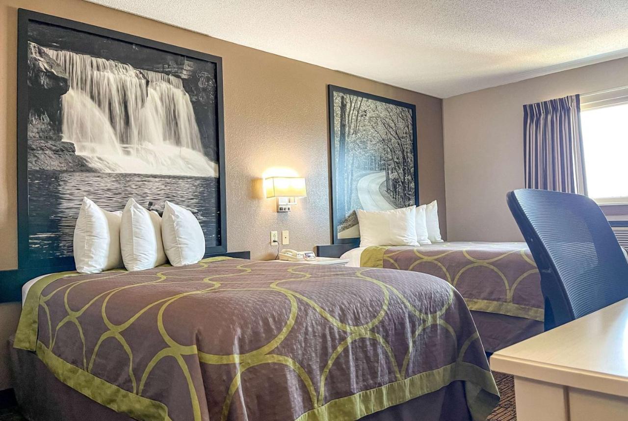 Super 8 By Wyndham Indianapolis Emerson Luaran gambar