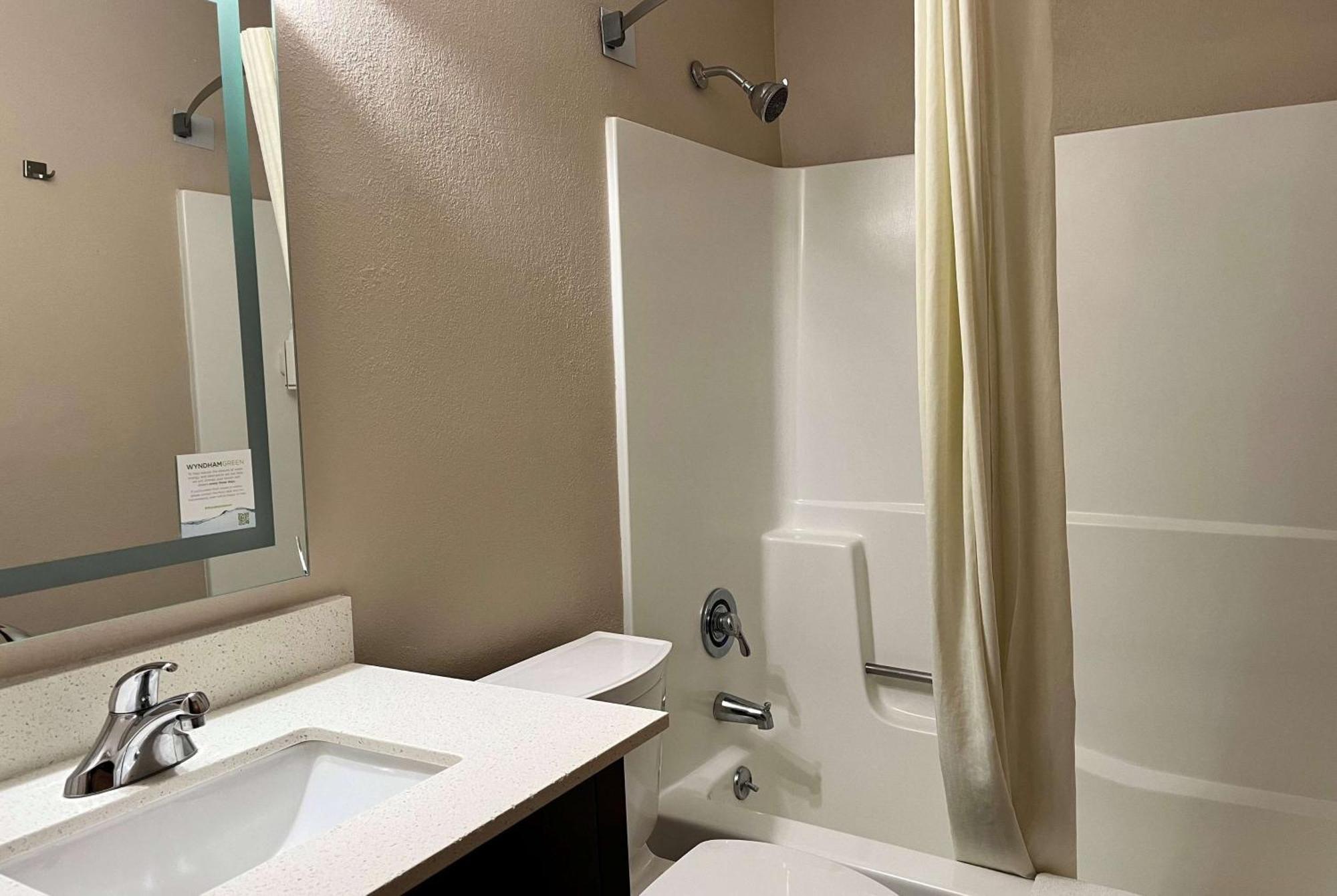 Super 8 By Wyndham Indianapolis Emerson Luaran gambar