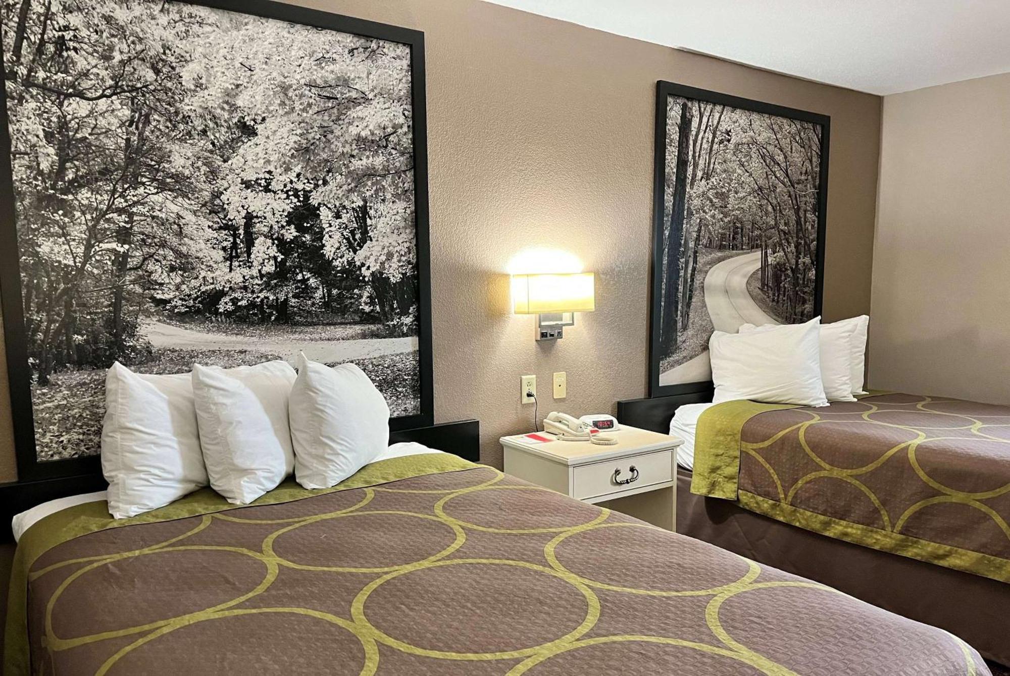Super 8 By Wyndham Indianapolis Emerson Luaran gambar