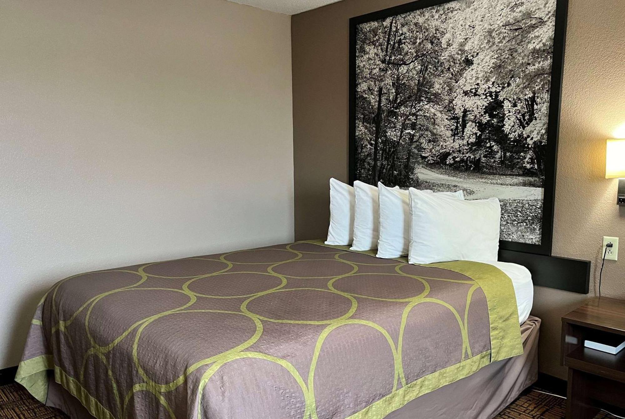 Super 8 By Wyndham Indianapolis Emerson Luaran gambar