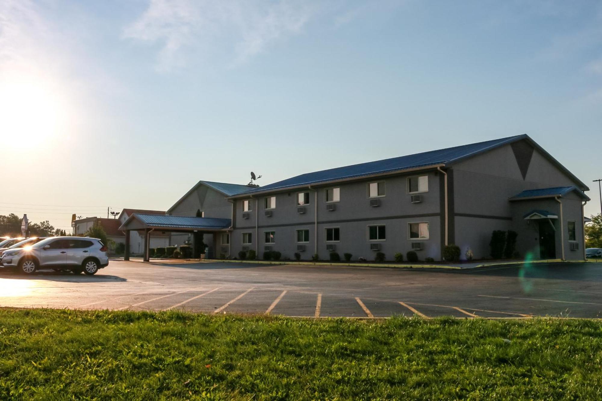 Super 8 By Wyndham Indianapolis Emerson Luaran gambar